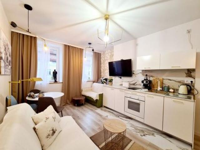 Bezpośrednio, Bolesławiec, rynek Rynek, 38 m² Mieszkanie