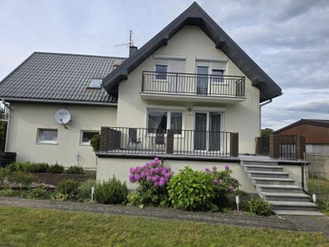 Bezpośrednio, Bełchatów, Olsztyn, ul. Podlaska, 147 m² Dom