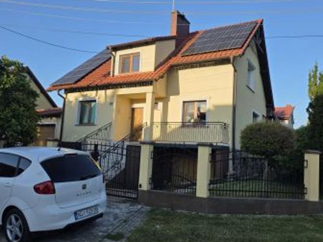 Bezpośrednio, Giżycko, ul. Słoneczna, 150 m² Dom