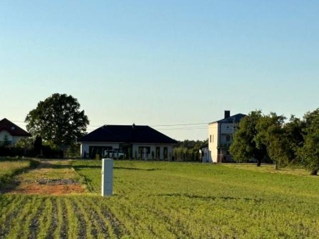 Bezpośrednio, Dąbrówka Nagórna Wieś, ul. Radosna, 8900 m² Działka