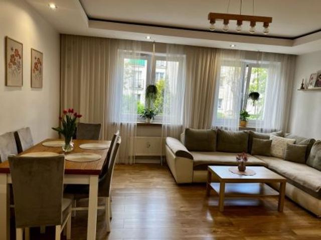 Bezpośrednio, Knurów, ul. ks. Alojzego Koziełka, 52 m² Mieszkanie