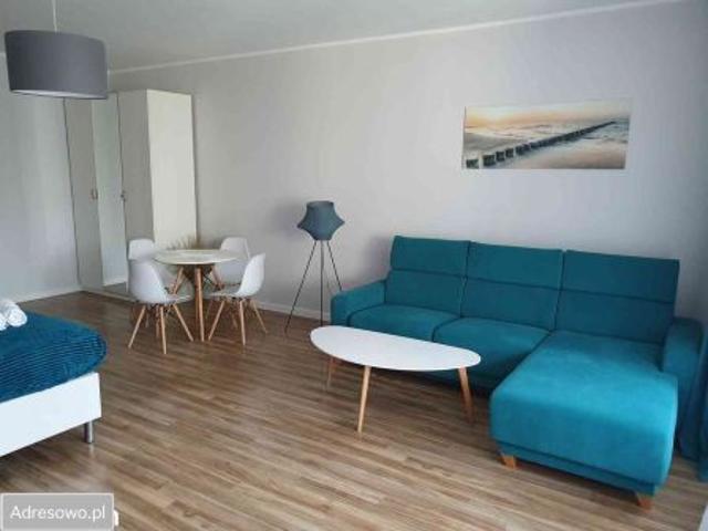 Bezpośrednio, Kołobrzeg, ul. Portowa, 45 m² Mieszkanie