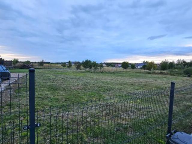 Bezpośrednio, Kadłubia, ul. parkowa, 1260 m² Działka