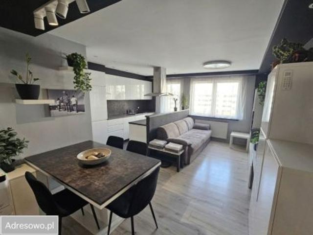 Bezpośrednio, Kraków, Mistrzejowice, os. Piastów, 66 m² Mieszkanie