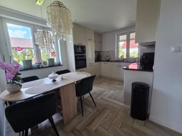 Bezpośrednio, Hostynne, 264 m² Dom