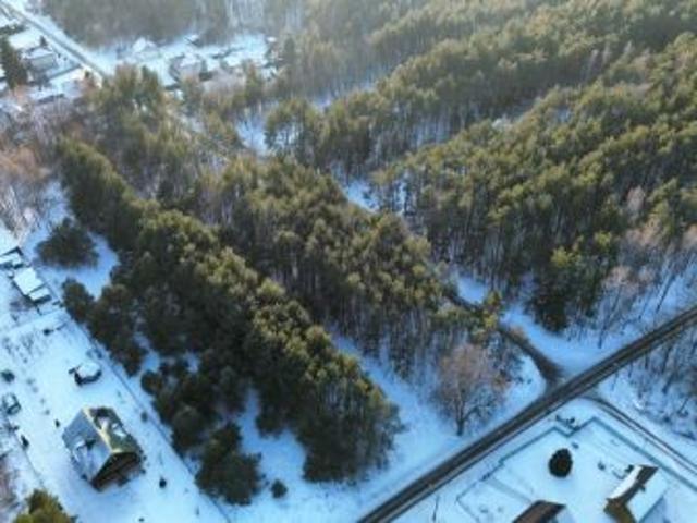 Bezpośrednio, Janik, 1071 m² Działka