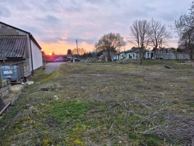 Bezpośrednio, Ostrów, 900 m² Działka