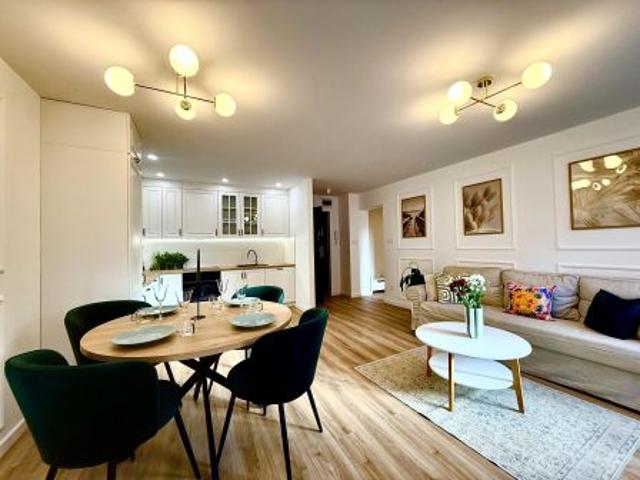 Bezpośrednio, Lębork, Centrum, ul. Staromiejska, 57 m² Mieszkanie