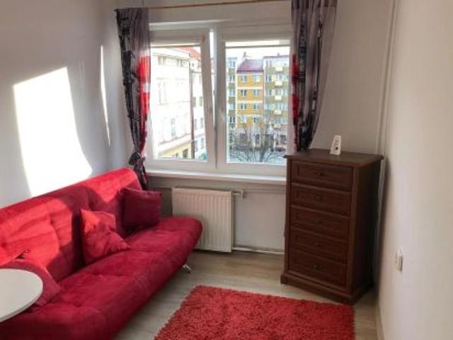Bezpośrednio, Legnica, Centrum, rynek Rynek, 17 m² Mieszkanie