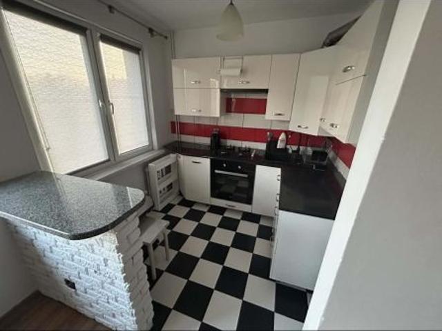 Bezpośrednio, Strzelin, rynek Rynek, 28 m² Mieszkanie