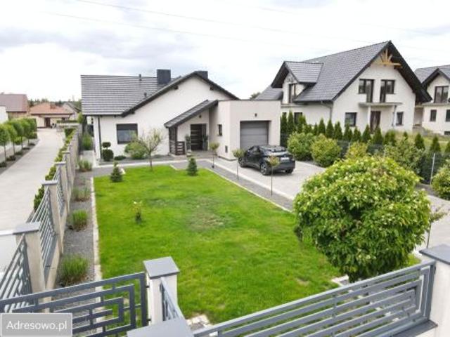 Bezpośrednio, Strzyżewice, ul. Skrzydlata, 142 m² Dom