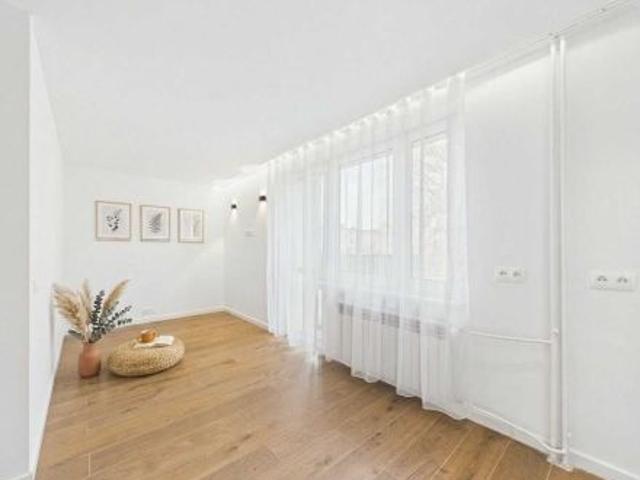Bezpośrednio, Radomsko, Centrum, ul. Tysiąclecia, 34 m² Mieszkanie