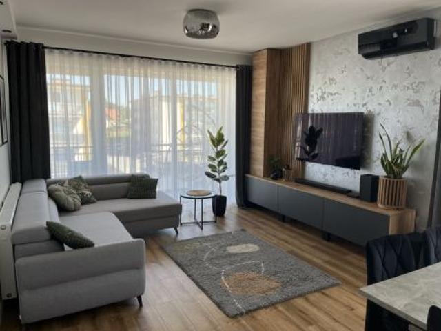 Bezpośrednio, Radomsko, ul. Piękna, 59 m² Mieszkanie