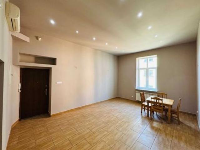 Bezpośrednio, Rzeszów, Śródmieście, 86 m² Mieszkanie