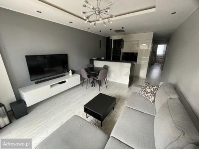 Bezpośrednio, Warszawa, Praga Południe, ul. Nasielska, 56 m² Mieszkanie