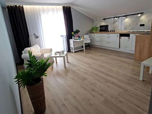 Bezpośrednio, Świebodzice, 56 m² Mieszkanie