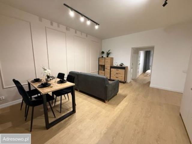 Bezpośrednio, Zabrze, Mikulczyce, ul. św. Wawrzyńca, 67 m² Mieszkanie