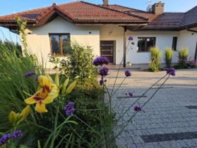 Bezpośrednio, Ziemnice, 217 m² Dom