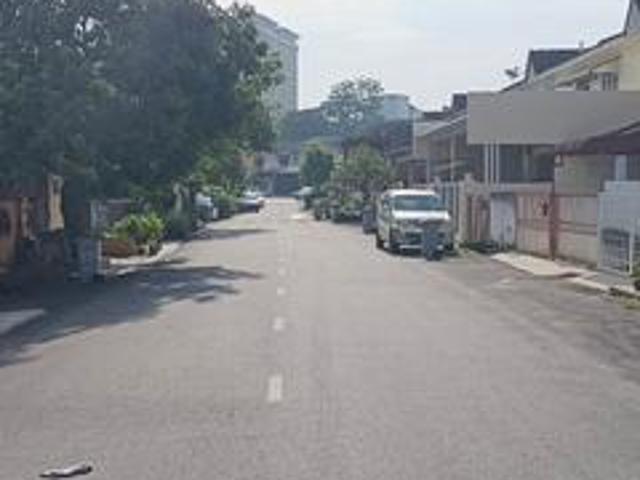 Bkt Beruang 1 Sty Renovated House Newly Refurbished