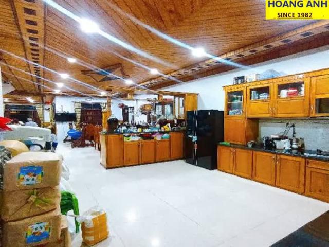 Biệt Thự Đơn Lập 2 Mặt Tiền Tại Đường Bình Trưng, Quận 2 _ 165 M2 _ 4 Tầng 5 PN 7 WC