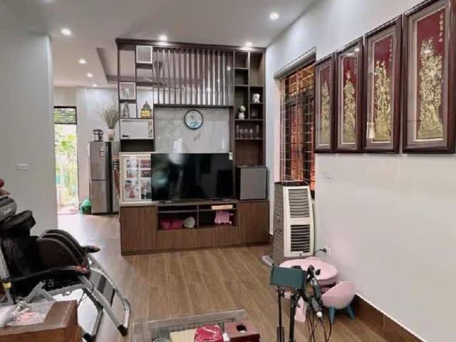 Biệt Thự Nhà Vườn, Phân Lô, Góc, Thoáng Tứ Phía, Nhà Dân Xây, Móng 7 Tầng, Ô Chờ Thang Máy