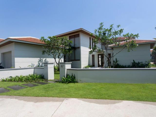 BIỆT THỰ HỒ BƠI 3 PHÒNG NGỦ TẠI KHU NGHỈ DƯỠNG OCEAN ESTATES CHO THUE