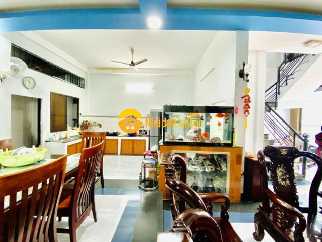 Biệt thự khu v.i.p đồng đen, 130m2, 3 tầng, giá chỉ nhỉnh 21ty