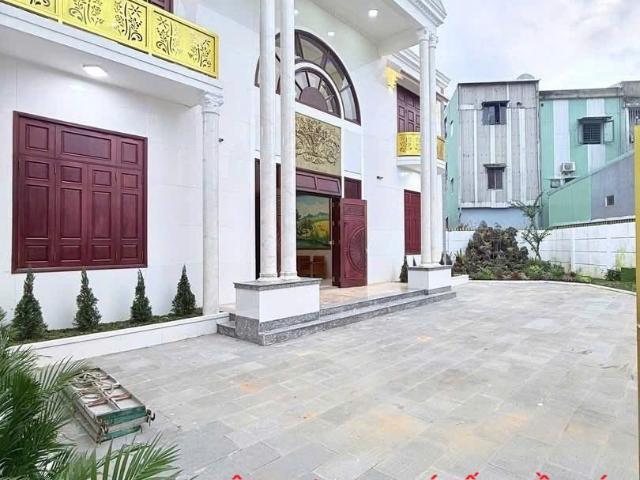 Biệt thự đẹp – giá tốt – cần bán biệt thự tại đ. Chơn Tâm 9, P. Hòa Khánh, Q. Liên Chiểu, TP. Đà Nẵng