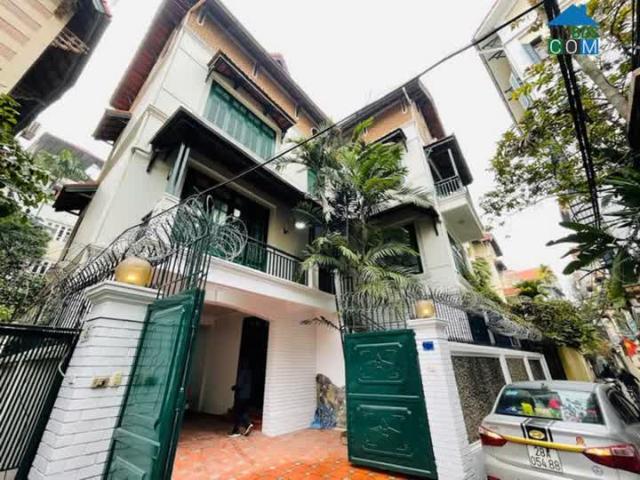 Biệt thự Sân vườn Kiểu Pháp Tô Ngọc Vân, Tây Hồ, 145m2 4T MT 13.5m, Chỉ 52 Tỷ ️