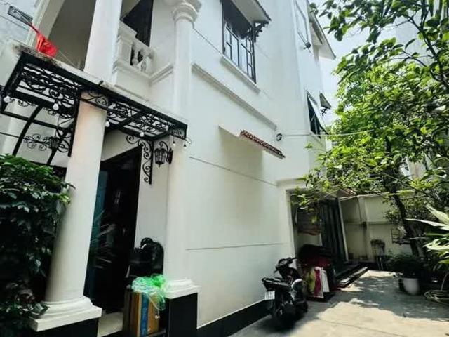 BIỆT THỰ SÂN VƯỜN MẶT PHỐ Ngọc Thụy 200m2 X 4 tầng, mặt tiền 12m, 25 tỷ Long Biên
