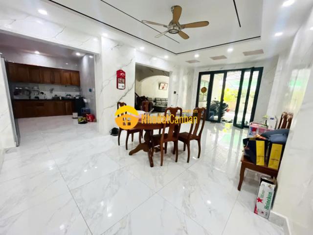 Biệt thự sân vườn ngang 7m 1 lầu sân thượng hẻm huỳnh tấn phát