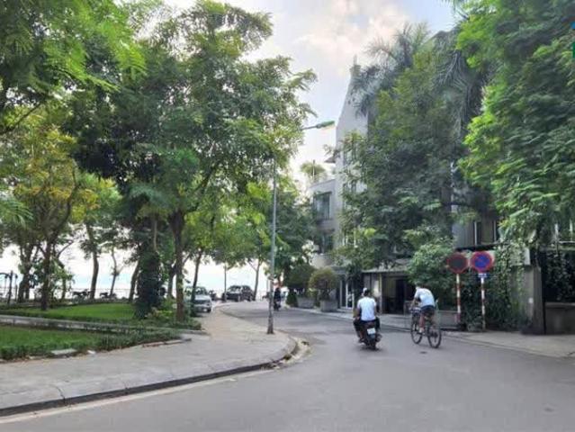 Biệt Thự Sân Vườn Siêu Vip Mặt Hồ Tây Quảng An Quảng Khánh Quận Tây Hồ