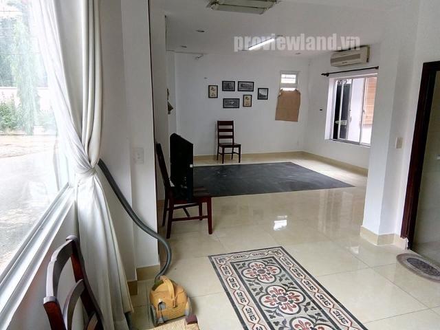 Biệt thự Thảo Điền cho thuê với 4 phòng ngủ nội thất đầy đủ ban công rộng