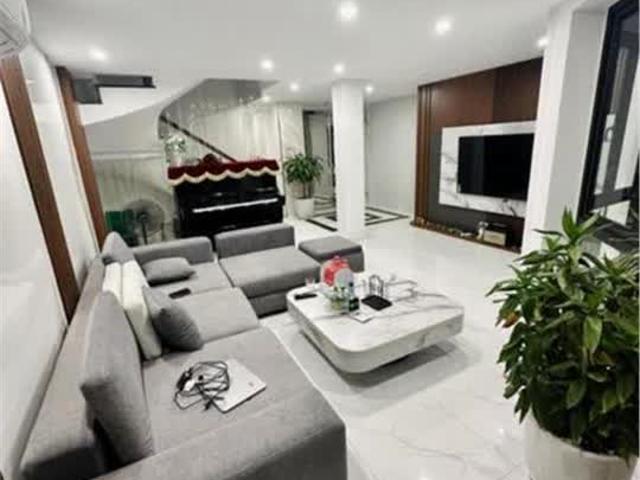 Biệt Thự Vip. Thang Máy Xịn, Full Nội Thất Phân Lô Góc Vỉa Hè Cực Rộng 3 Mặt Thoáng
