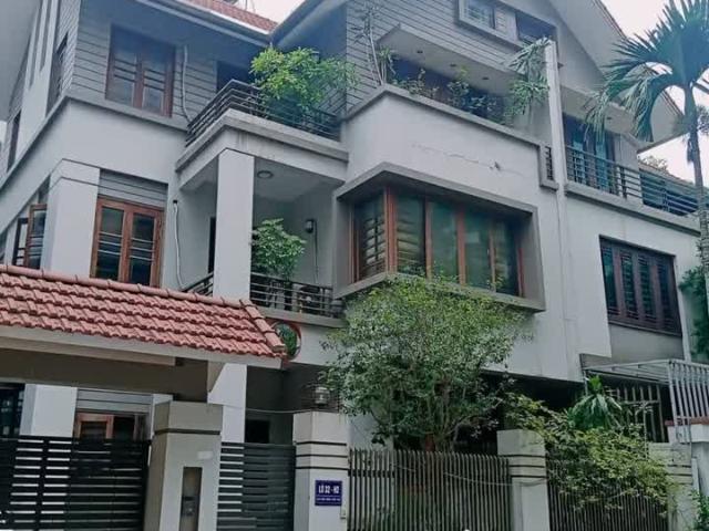 Biệt thự Vip Linh Đàm Hoàng Mai 242m2, 4 tầng, mặt tiền, vỉa hè, đường cực rộng, giá 28 tỷ