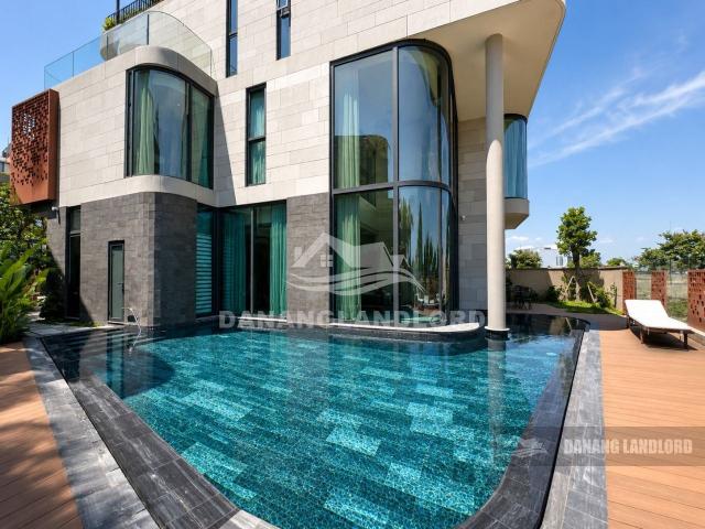 Biệt Thự 5 Phòng Ngủ Hồ Bơi Tại Regal Victoria | D617