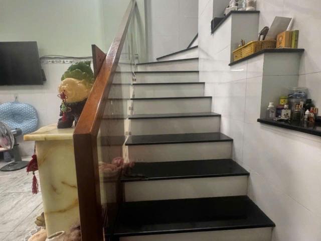 Bình tân, gấp bán, sát mặt tiền võ văn kiệt, hxt thông, 60m2, 2 tầng, nhỉnh 5 tỷ