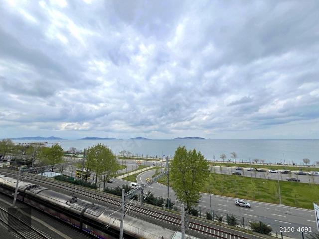 BİRİKİMAltıntepe Sahilde Panoramik Deniz Manzaralı 5+1 Dubleks
