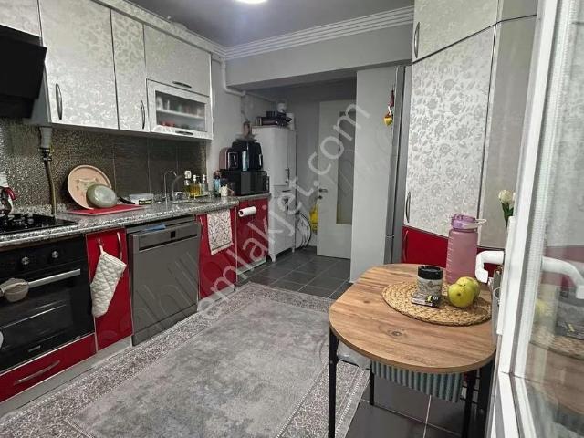 Binaxbazilika Emlaktan Zafer Mahallesinde 3+1 Satılık Ev
