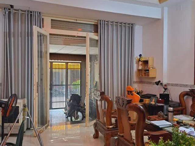 BÌNH TÂN Cần bán nhà 2 MT đường Hồ Văn Long 5x20 3 tầng GIÁ 8.25 tỷ