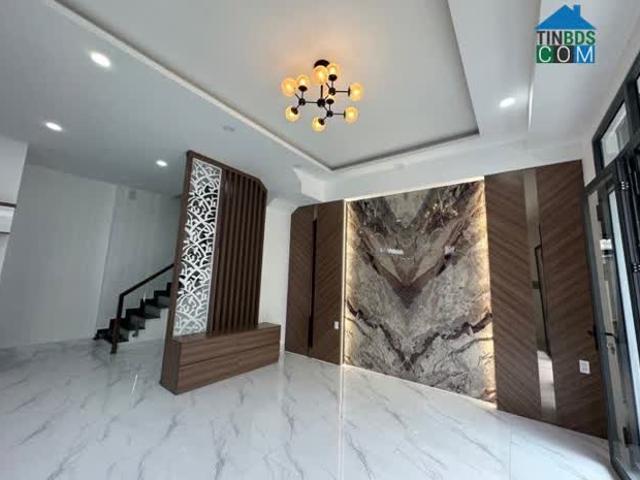 Bình Tân Lô Góc Hai Mặt Tiền Kết Cấu 4 Tầng BTCT Hẻm Xe Hơi Đỗ Cửa Nhà Mới Vào Ở Ngay