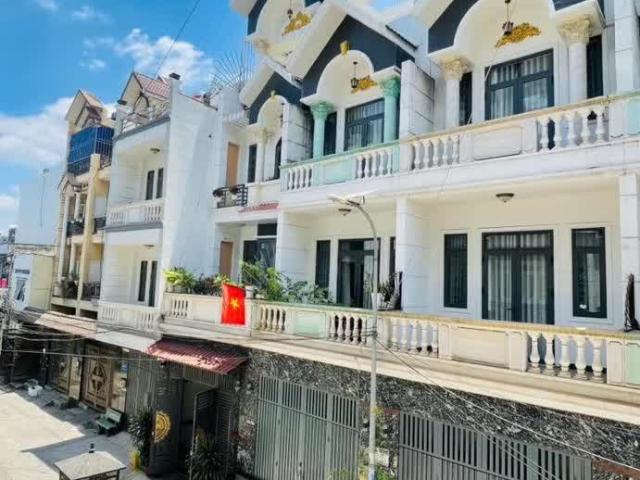 Bình Tân nhà đẹp 4 tầng Xe hơi ngủ trong nhà giá nhỉnh 6 tỷ