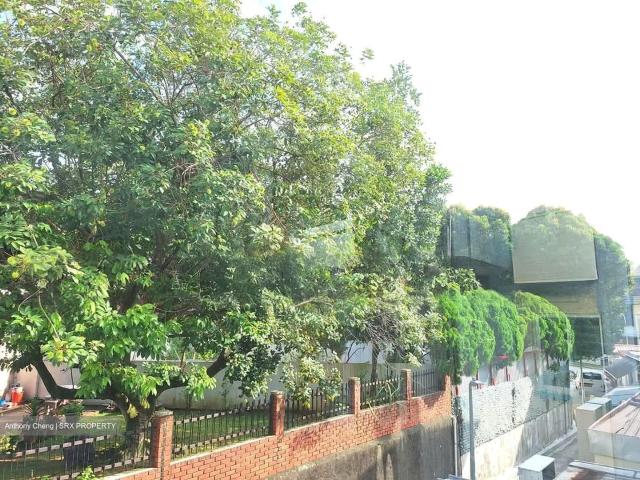 Binjai Park D21, Apartment