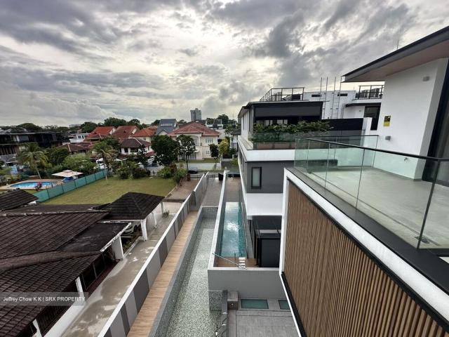 Binjai Park D21, Detached