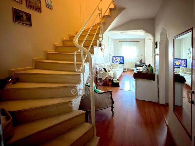 Binkonutlar Satılık Dilek Sitesinde Villa Bahçeli Site İçi