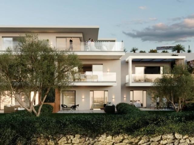 BIOT Appartement 135 m² 3 chambres piscine