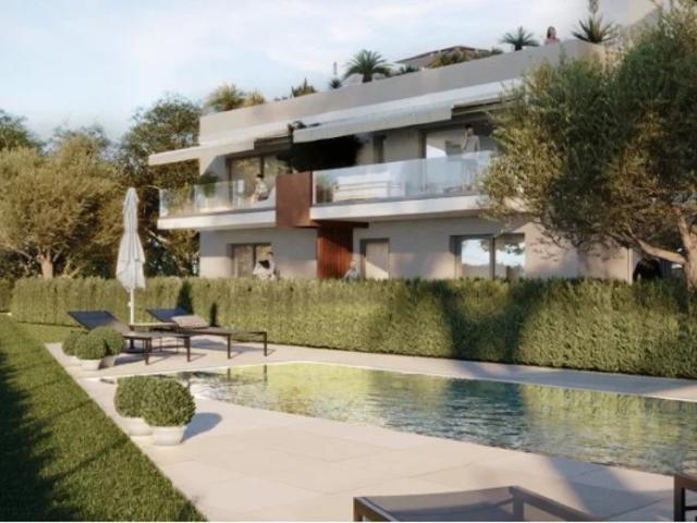 BIOT Appartement 135 m² 3 chambres piscine