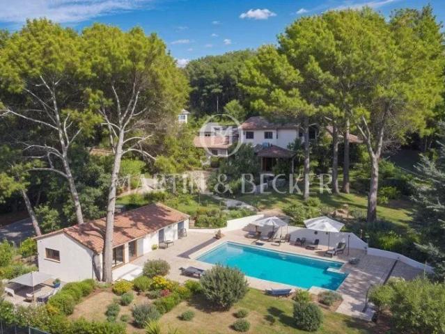 Biot Vaste propriété 390m² Biot