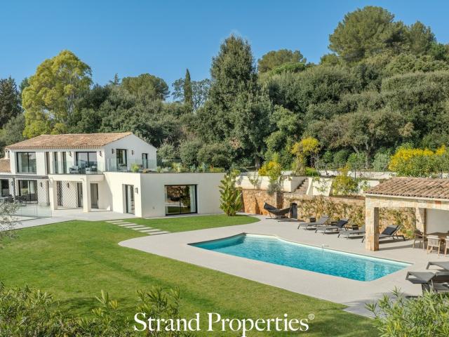 BIOT Villa de grand luxe, parfait état, 5 chambres, piscine. 364m² Biot