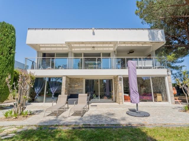 BIOT VILLENEUVE LOUBET VILLA CALIFORNIENNE A VENDRE DOMAINE AVEC PISCINE ET GARDIEN TERRAIN DE 1160M² LUXUEUSES PRESTATIONS